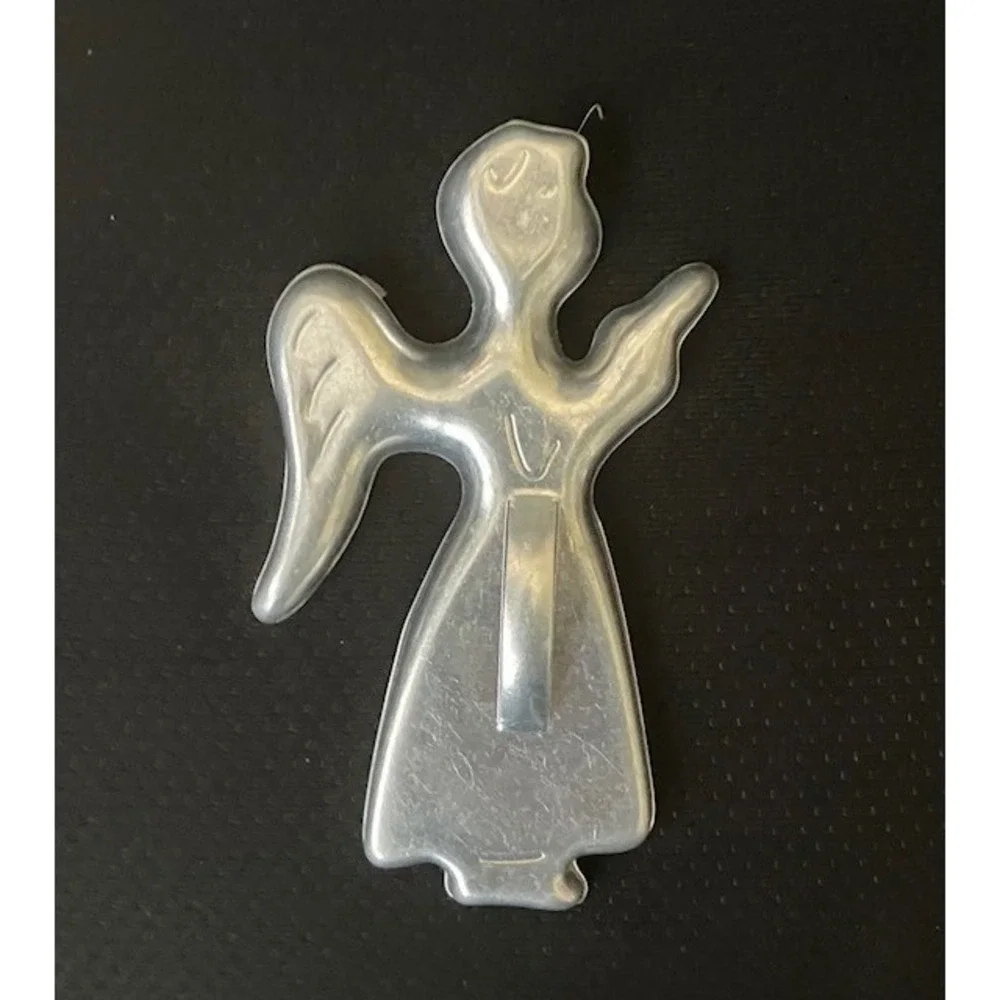 Vintage Aluminum W Handles Cookie Cutters Christmas Shape Lot of 4